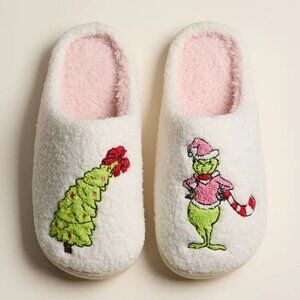* NEW ARRIVAL * Grinch Slippers